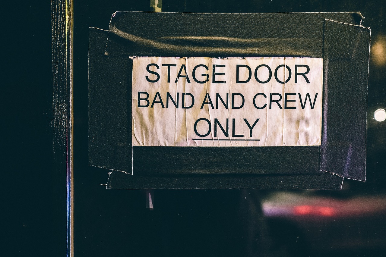 sign, door sign, stage door